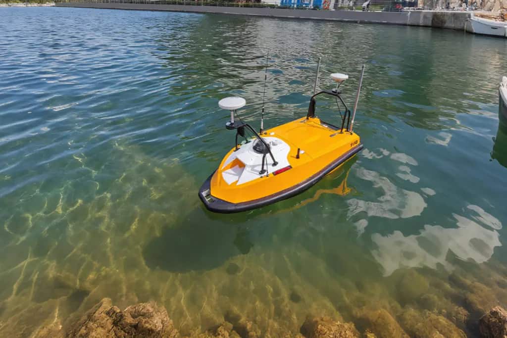 SL40 USV — view 3