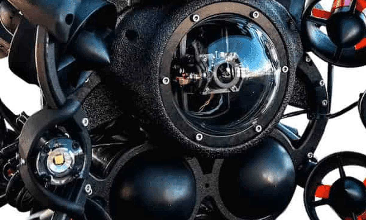 SRV-8 ROV — view 2